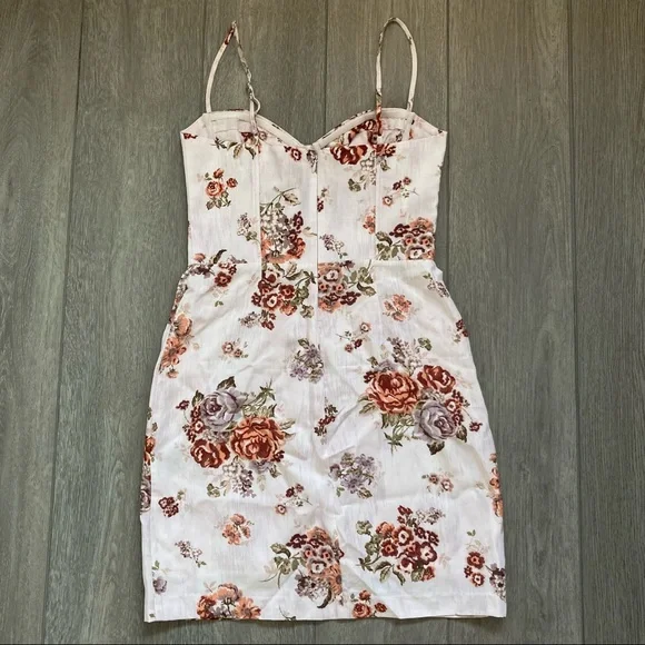 Floral print mini linen dress - Picture 14 of 16